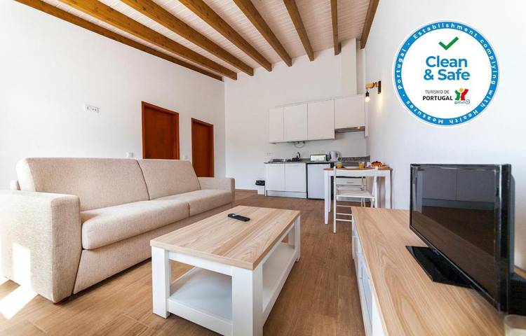 Ferienwohnung für 4 Personen, mit Pool und Garten - 1
