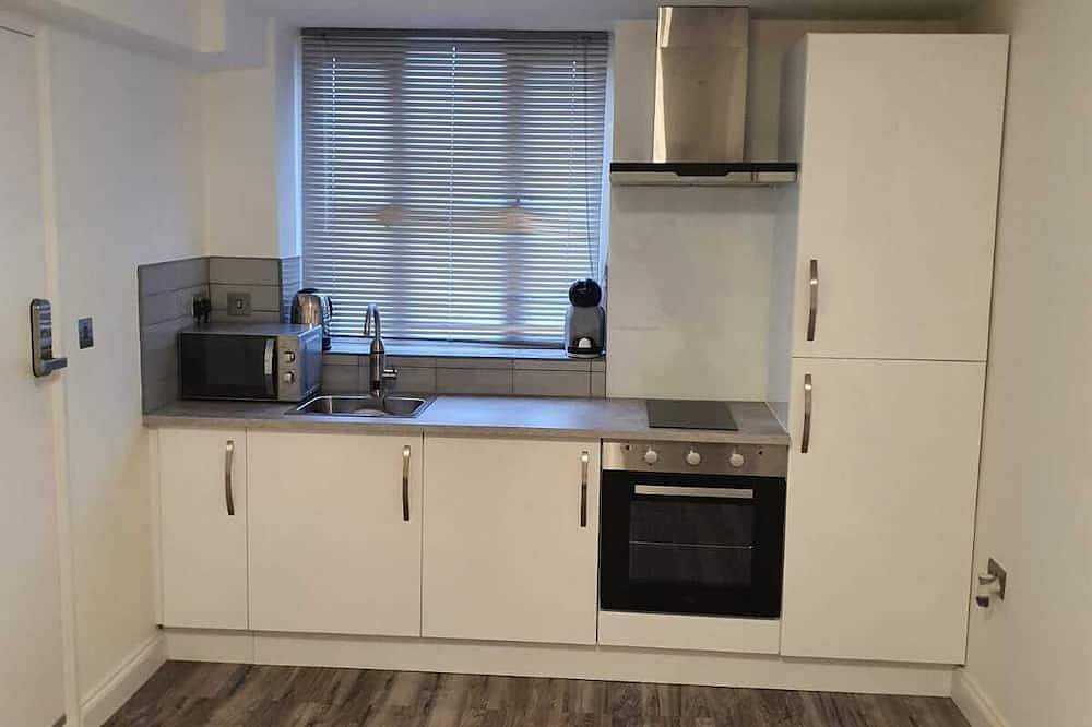 Apartamento entero, It a one bedroom studio apartment with a free parking and close to train station in Bexley, Londres