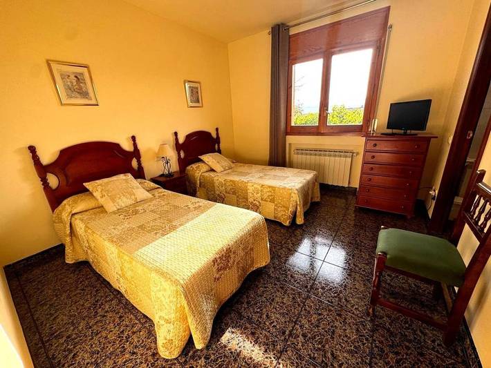 Maison d’hôte pour 3 personnes, avec vue et jardin dans Bages - 2