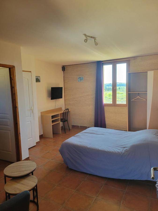 Double Room in Théziers, Région de Nîmes