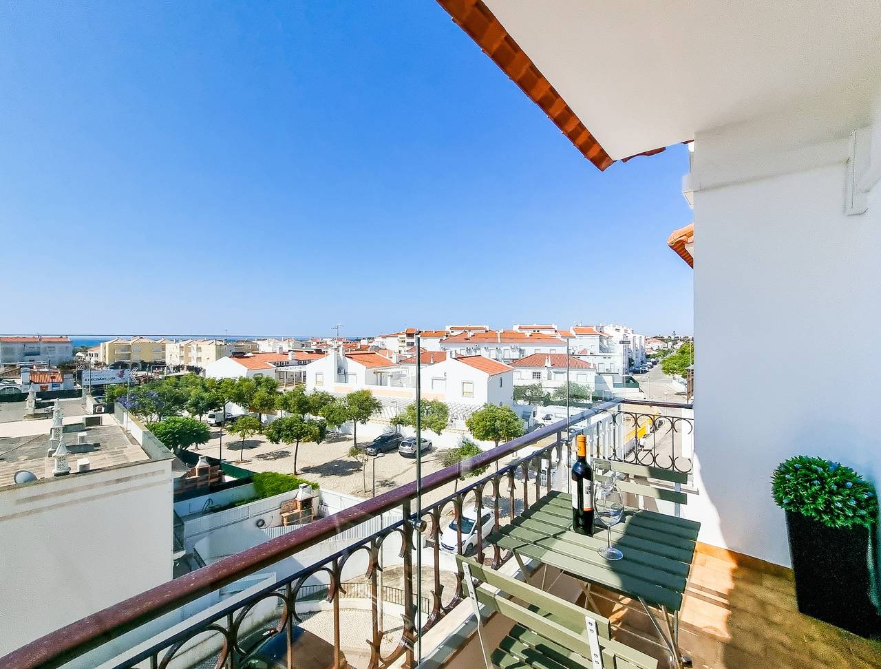 Ganze Wohnung, Ferienwohnung für 4 Personen mit Balkon in Altura, Faro Distrikt