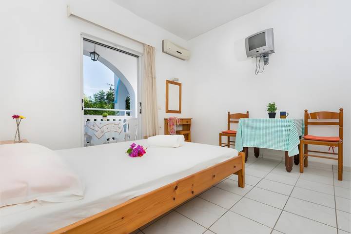 Studio für 2 Personen, mit Garten in Laganas - 3