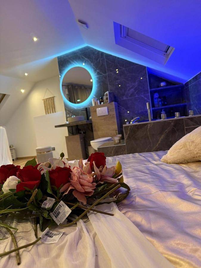 Cottage pour 4 personnes, avec vue ainsi que piscine et terrasse, animaux acceptés dans Nerville-la-Forêt