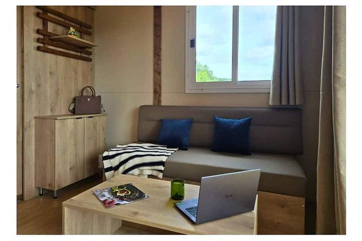 Gîte pour 6 personnes, avec jardin ainsi que piscine et terrasse à Brullioles - 4