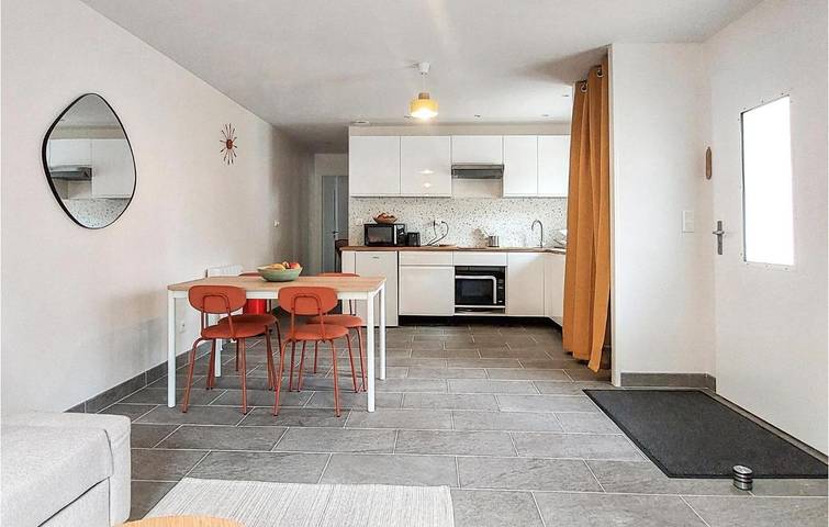 Gîte pour 4 personnes, avec jardin à Mortagne-sur-Gironde - 3