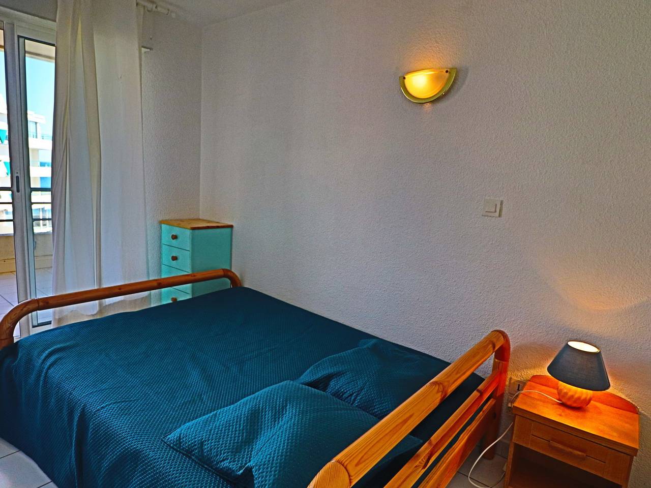 Entire apartment, 2-room cabin apartment with terrace in Sète in Sete, Mediterranean Coast (France)