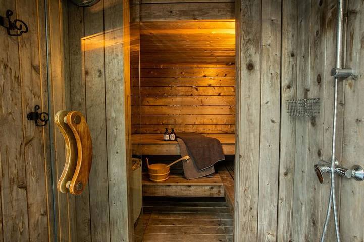 Gîte pour 15 personnes, avec terrasse et sauna, animaux acceptés à La Madeleine - 3