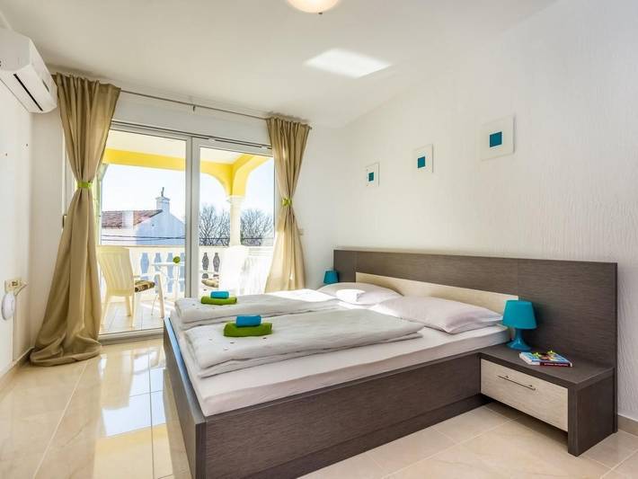 Ferienhaus für 6 Personen, mit Garten und Pool in Dramalj