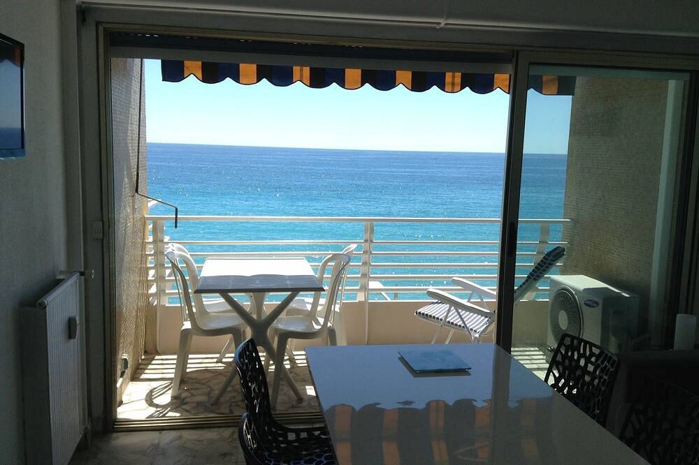 Apartamento entero, --- Estudio frente al mar ---- in Menton, Nizza Region