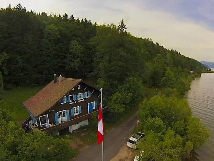 Ferienhaus für 9 Personen, mit Seeblick und Ausblick sowie Balkon und Garten - 1