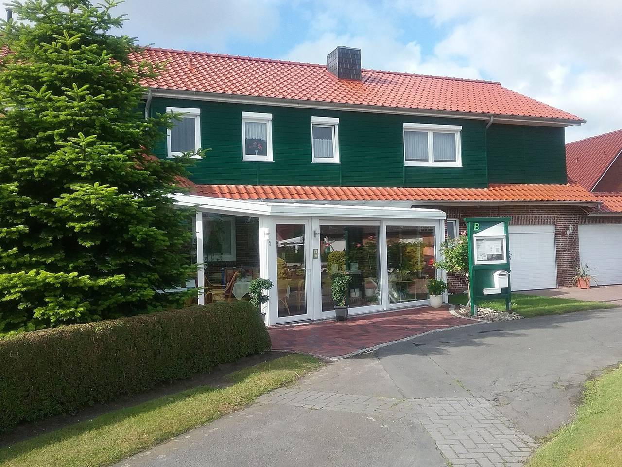 Ganze Ferienwohnung, Exclusive Rollstuhlgerechte Wohnung " Ebbe "  ( barreirefrei ) 3 Erw. + Klenkind in Ostfriesland in Utarp, Landkreis Wittmund