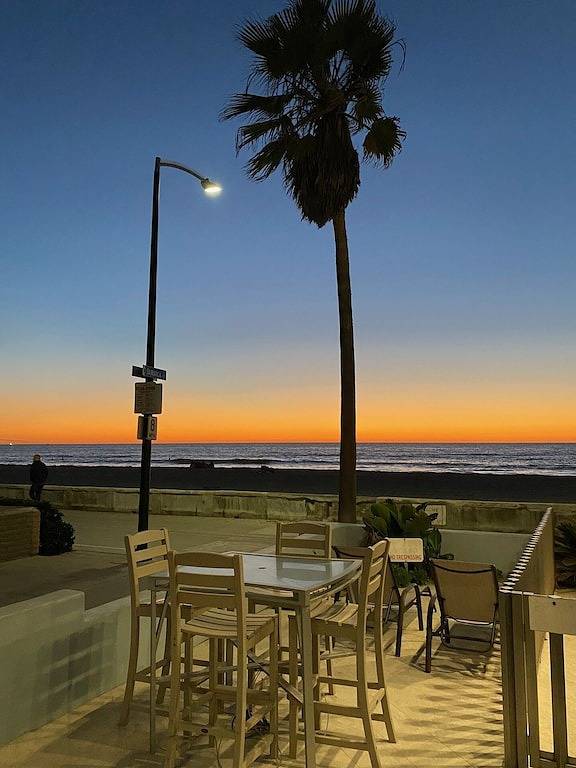 Ganze Wohnung, Ocean Front Condo auf dem Sand mit Meerblick in Mission Bay (San Diego), San Diego