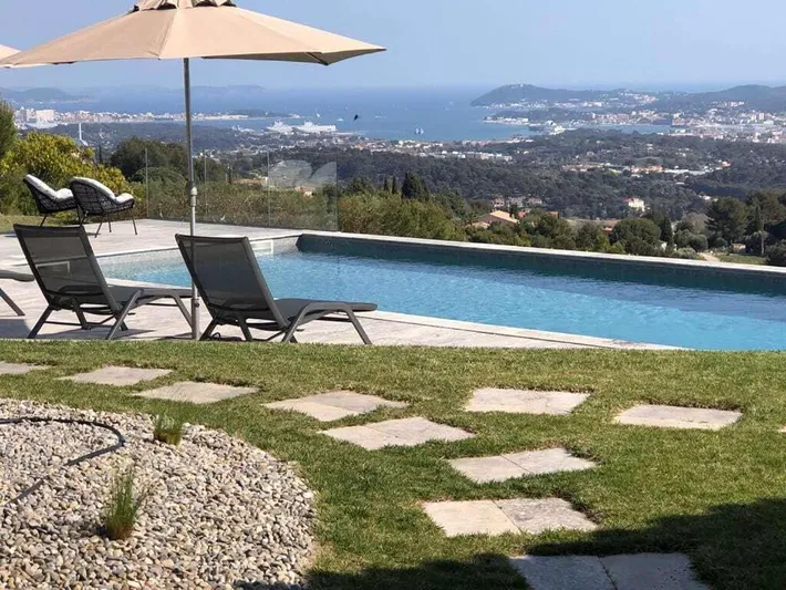 Chalet para 8 personas, con jardín y piscina - 1