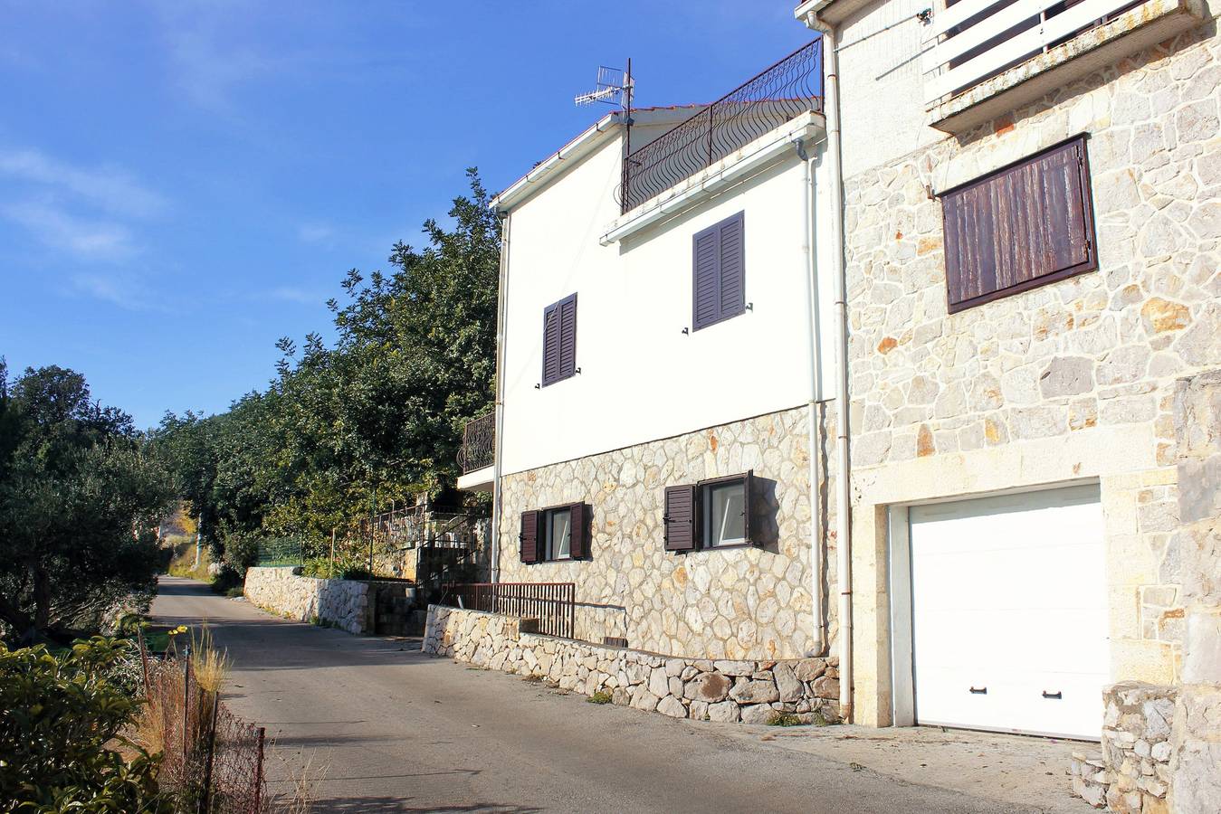 Ganze Wohnung, 1-Zimmer-Ferienwohnung mit Terrasse und Meerblick Zavala (Hvar) A-8912-a in Zavala, Hvar