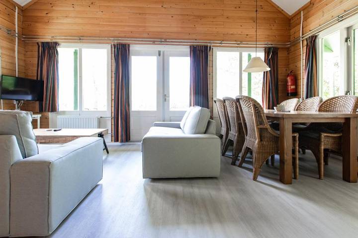 Ferienanlage für 6 Personen, mit Garten und Ausblick sowie Terrasse in Friesland - 4