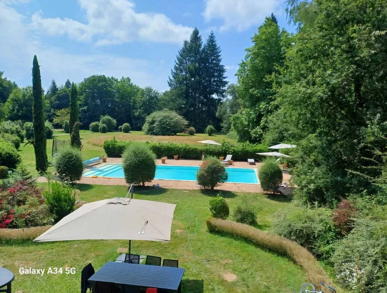 Villa with private pool in Nexon in Saint-Aurélien, Périgord-Limousin Regional Nature Park