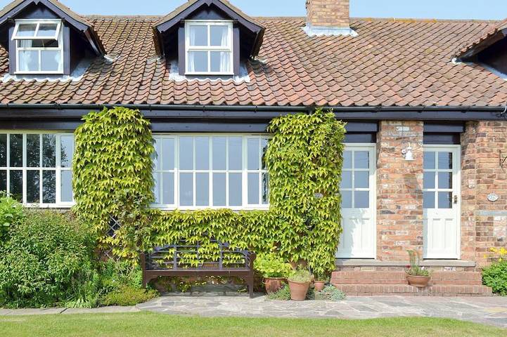 Cottage for 5 people, with garden in Scalby