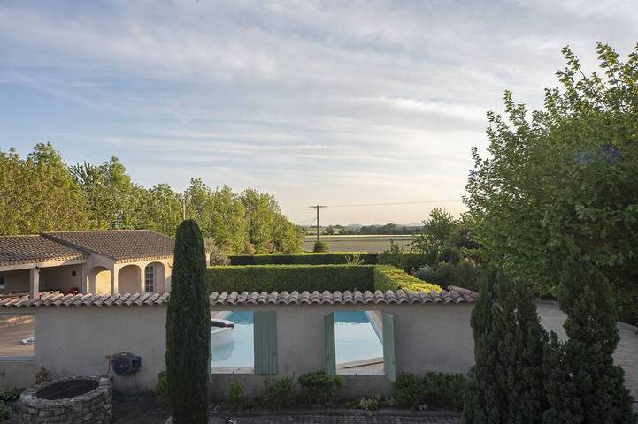 Gîte pour 4 personnes, avec piscine ainsi que balcon et jardin à Roynac