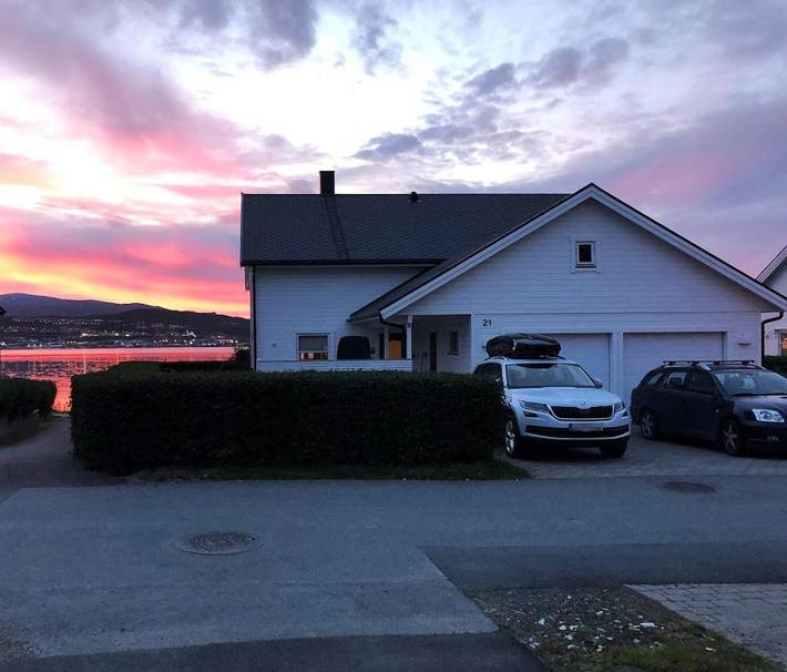 Villa for 8 personer, med utsikt og hage i Norge
