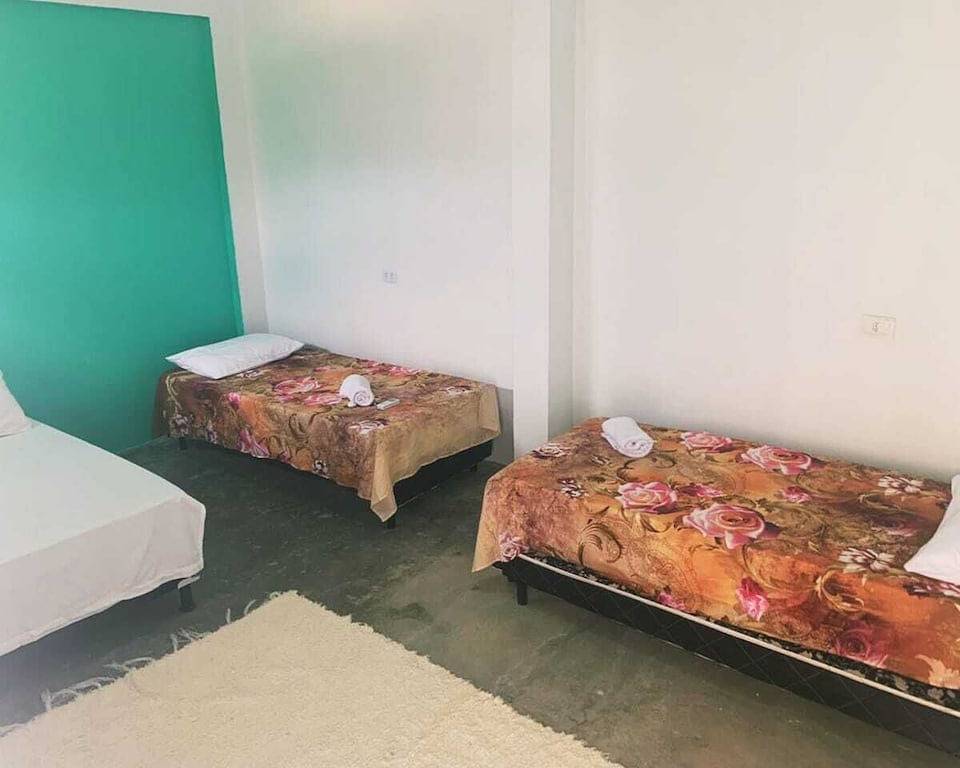 Air-conditioned suite for up to 6 people - Q6 - Maragogi Social Hotel School in Maragogi, Alagoas