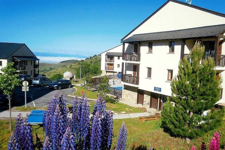 Appartamento intero, Pleasant Font-Romeu Studio, warm and bright with mountain views in Font-Romeu-Odeillo-Via, Parco naturale regionale dei Pirenei catalani
