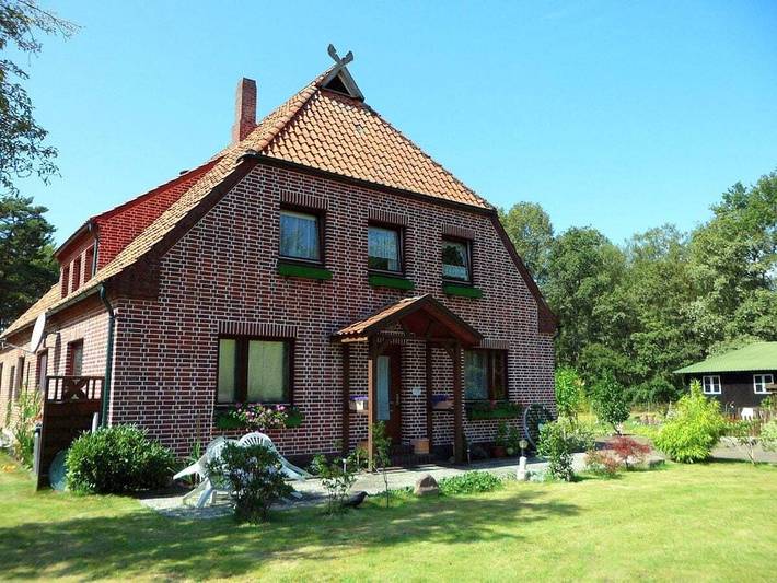Ferienhaus für 5 Personen, mit Terrasse und Garten in Schneverdingen