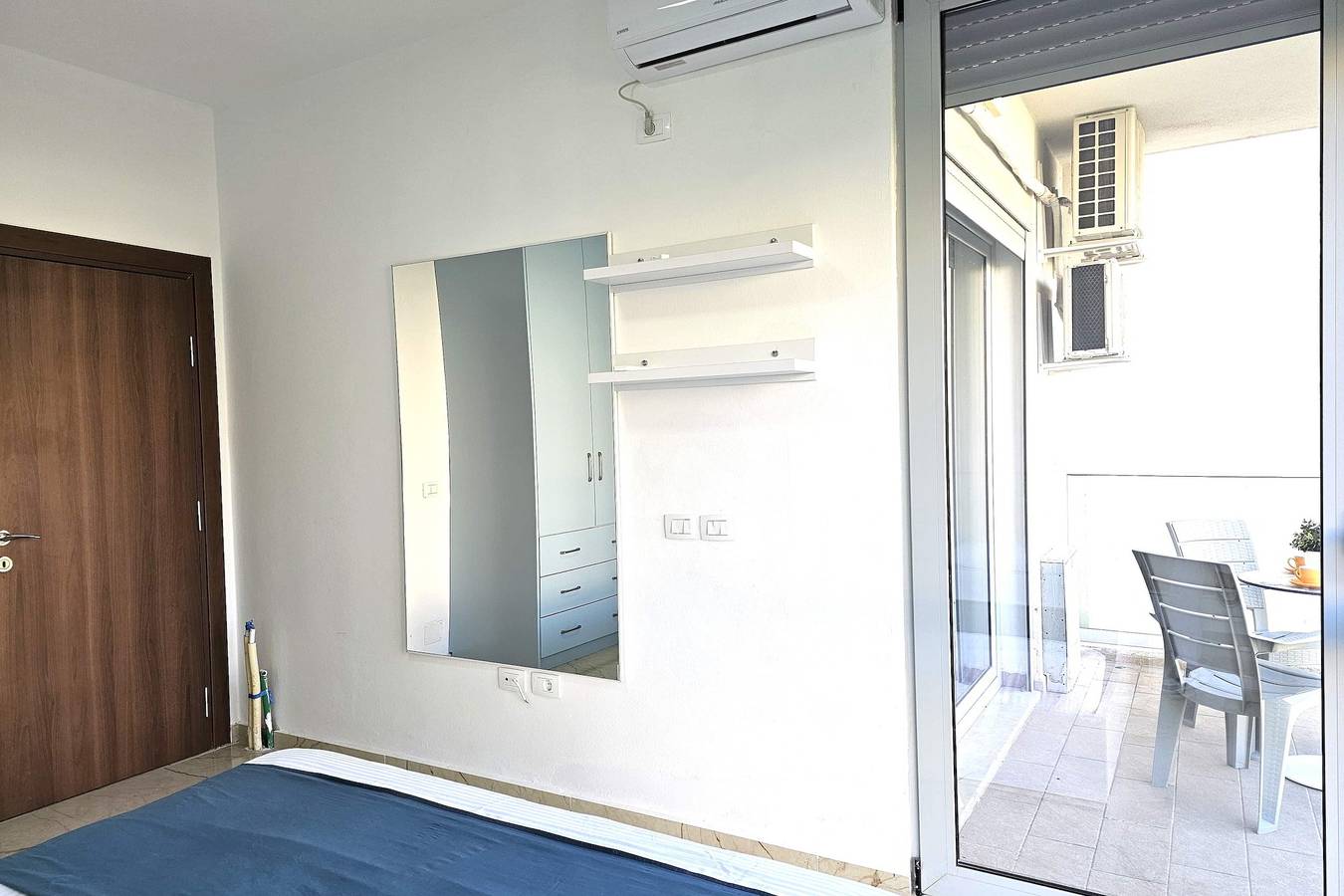 Ganze Wohnung, Ferienwohnung für 3 Personen mit Balkon in Sarandë, Vlorë