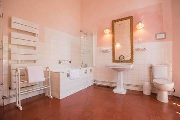 Château pour 21 Personnes dans Saint-Hippolyte-de-Caton, Région d'Alès, Photo 3