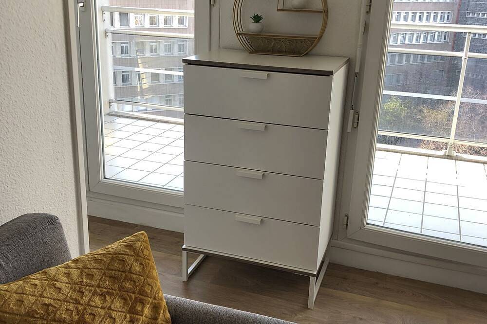 Appartement entier, F1 with open view, 6m2 terrace, Wifi in Clermont-Ferrand, Parc naturel régional des Volcans d'Auvergne