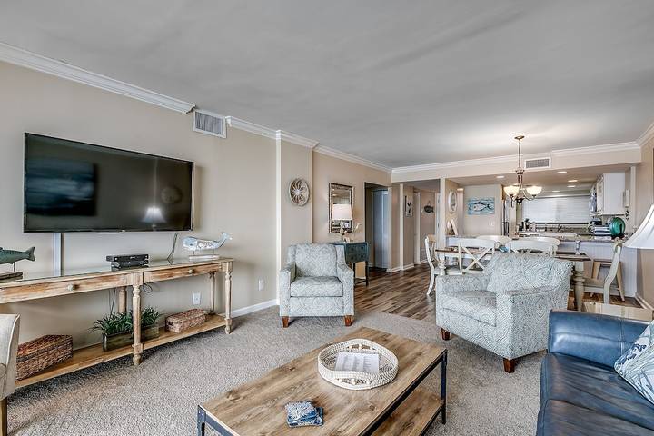 Vacation rental for 8 people, with pool and balcony in South Carolina