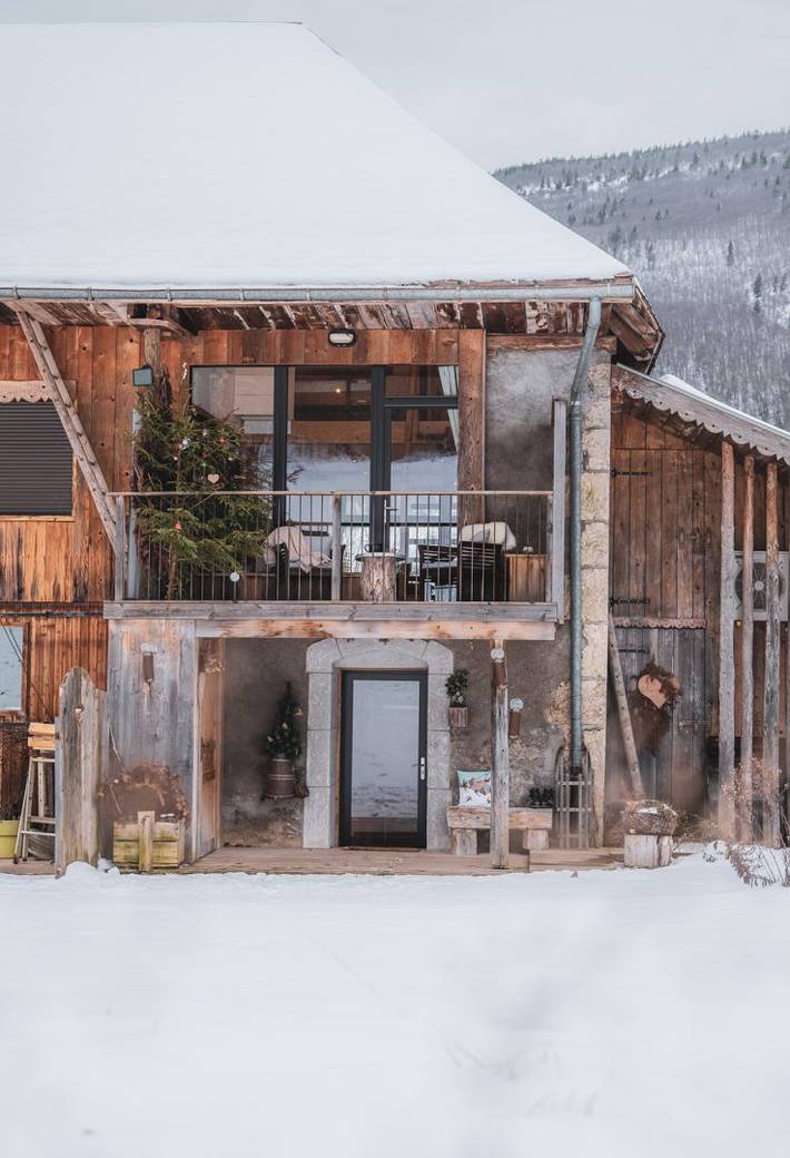 Gîte pour 4 personnes, avec jacuzzi ainsi que terrasse et jardin
