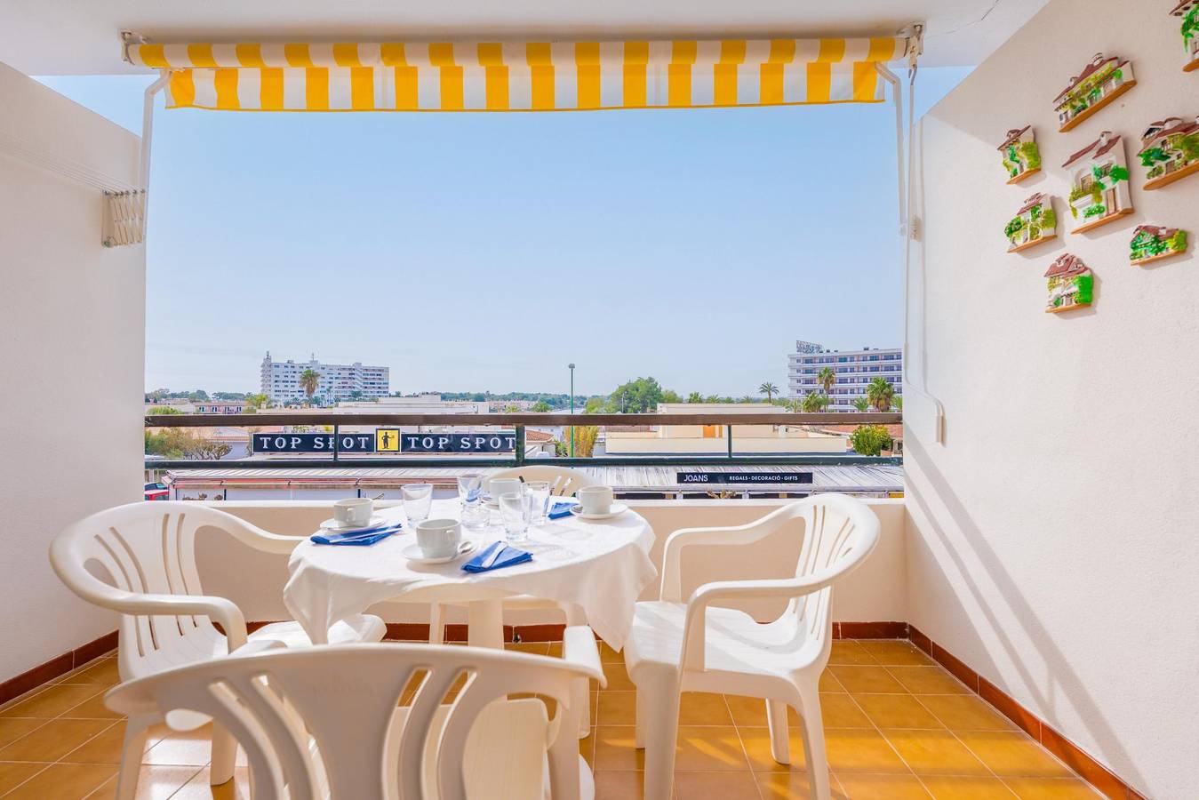 Entire holiday apartment, Sol - Nice apartment close to the beach and leisure area. Free Wifi. in Alcúdia, North Majorca