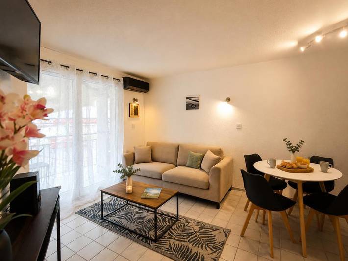 Appartement de vacances pour 2 personnes, avec Balcon ainsi que Piscine et Vue