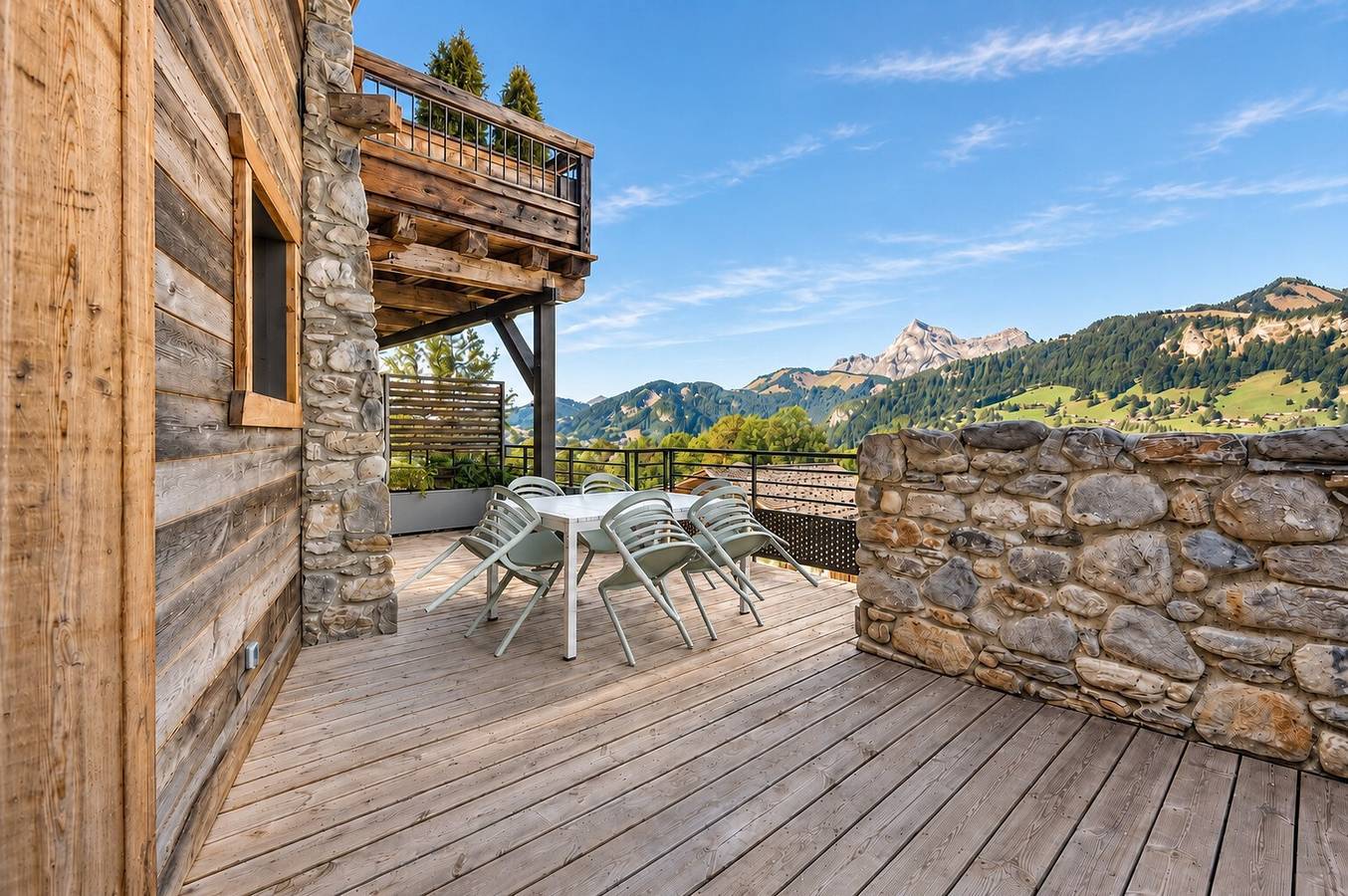 "Terrasse Aravis" Apartment: Mountain View, Private Terrace & Wi-Fi