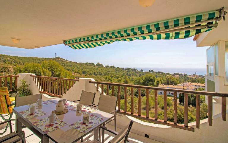 Gîte pour 8 personnes, avec terrasse ainsi que bassin pour enfant et jardin à Alcossebre - 4