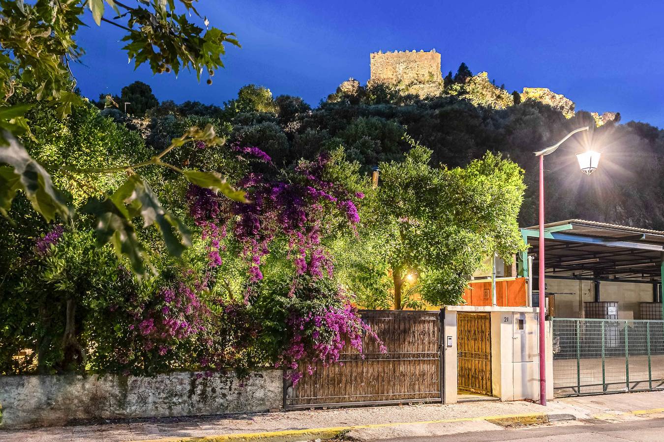 The Secret Garden - Courtyard & Private Pool Villa in Kalamata, Messenia
