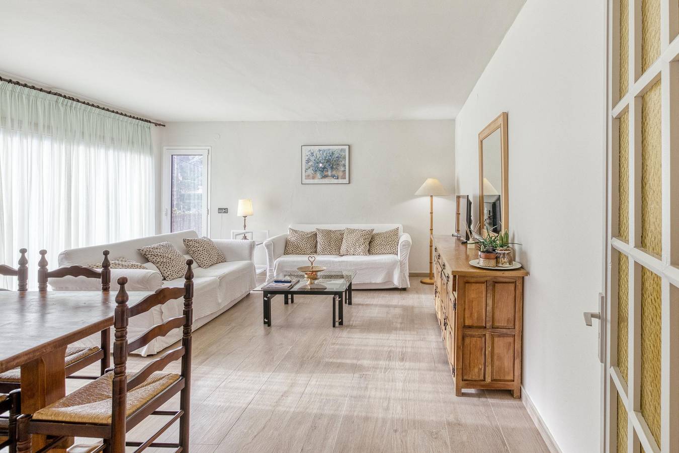 Entire apartment, Apartment 'Residencial  2º 2ª' with Shared Terrace, Balcony and Wi-Fi in Begur, Costa Brava