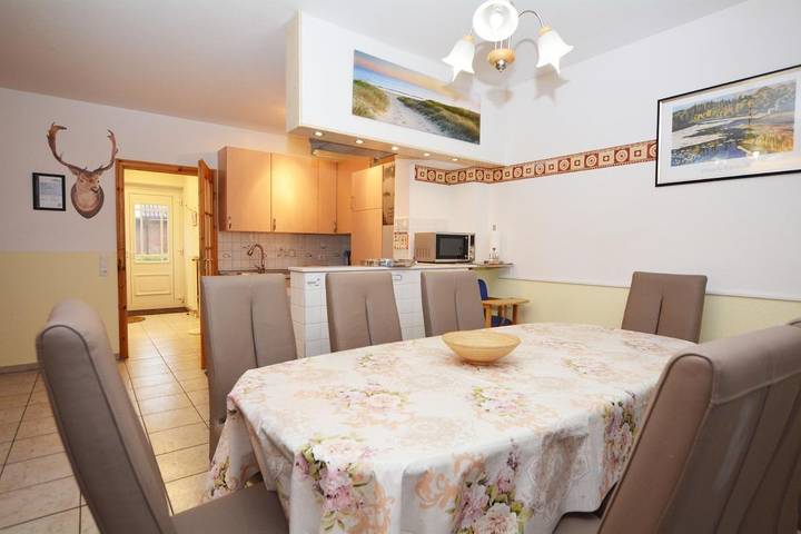 Ferienhaus für 8 Personen, mit Terrasse und Garten in Büsum - 4