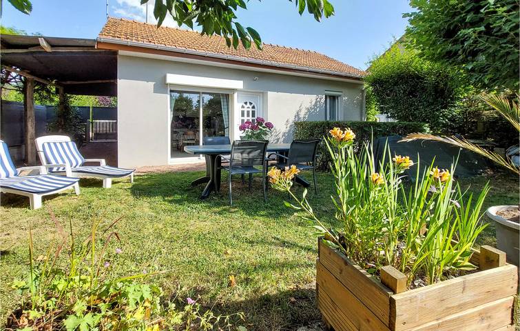 Maison de vacances pour 5 personnes, avec Terrasse et Jardin dans Allier