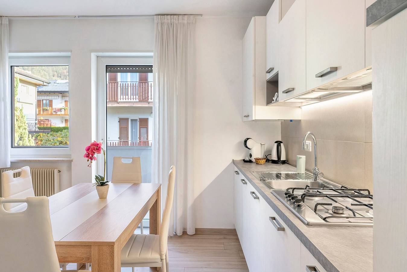 Casa Vacanze 'Blue-green Apartment' con Vista Montagna, Balcone e Wi-Fi in Levico Terme, Lago di Caldonazzo