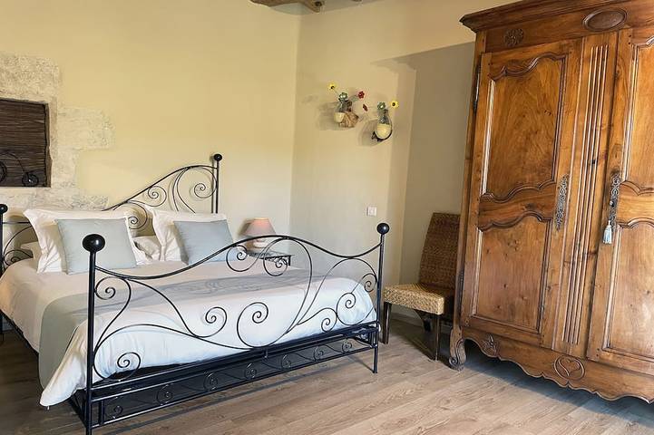 Gîte pour 2 personnes, avec jacuzzi ainsi que jardin et piscine à Carnas - 2