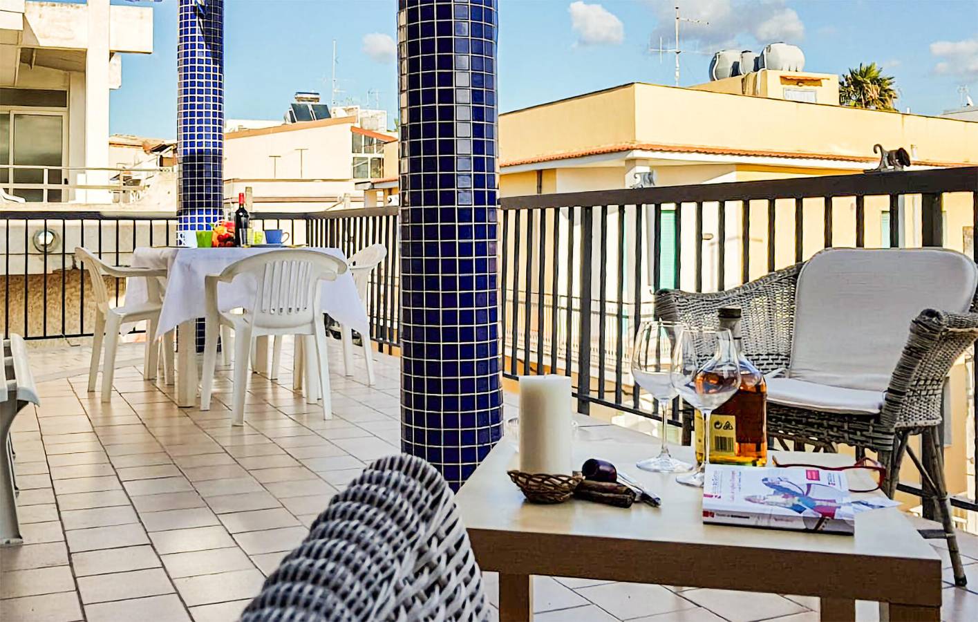Ganze Ferienwohnung, Appartement mit Meerblick, WiFi, AC, TV, Parkplatz - Strandnähe in Donnalucata, Scicli