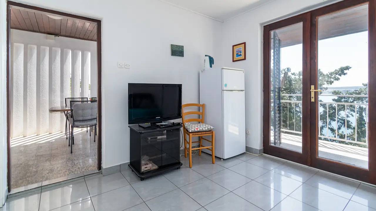 Cały apartament wypoczynkowy, Apartament wakacyjny dla 4 osób z taras in Jadranovo, Żupania primorsko-gorska