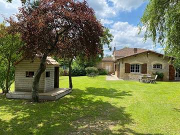 Gîte pour 7 personnes, avec jardin et terrasse, animaux acceptés à Gauriaguet