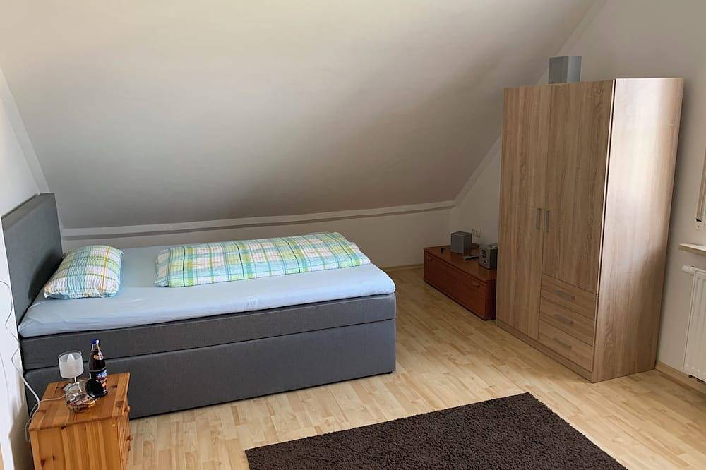 Haus mit Wintergarten, Sauna und Freisitz in Burgheim, Romantische Straße