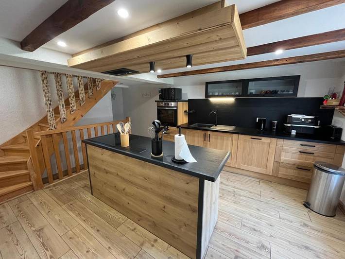 Location de vacances pour 13 personnes, avec terrasse et sauna ainsi que jardin et jacuzzi à Bussang