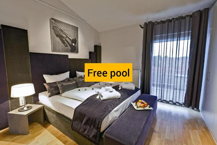 Hotel para 3 personas, con sauna además de piscina y terraza, Se admiten mascotas - 1