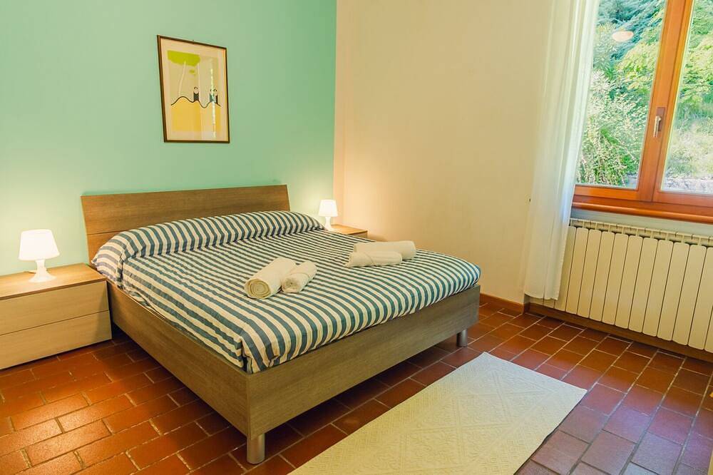 Wohnstätte-Seeblick-Eigenes Badezimmer-Apartment-vacanze lago di garda in Costermano, Gardasee-Berge