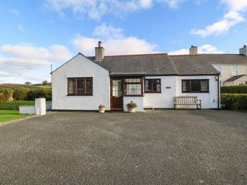Cottage for 6 People in Red Wharf Bay, Isle of Anglesey, Photo 1