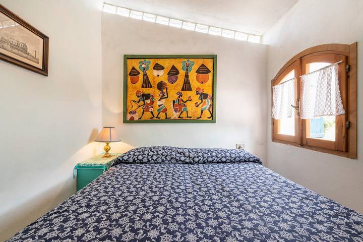 Haustierfreundliches Ferienhaus Pescetti Bobba C mit Bergblick und Garten in Carloforte, Sulcis Iglesiente